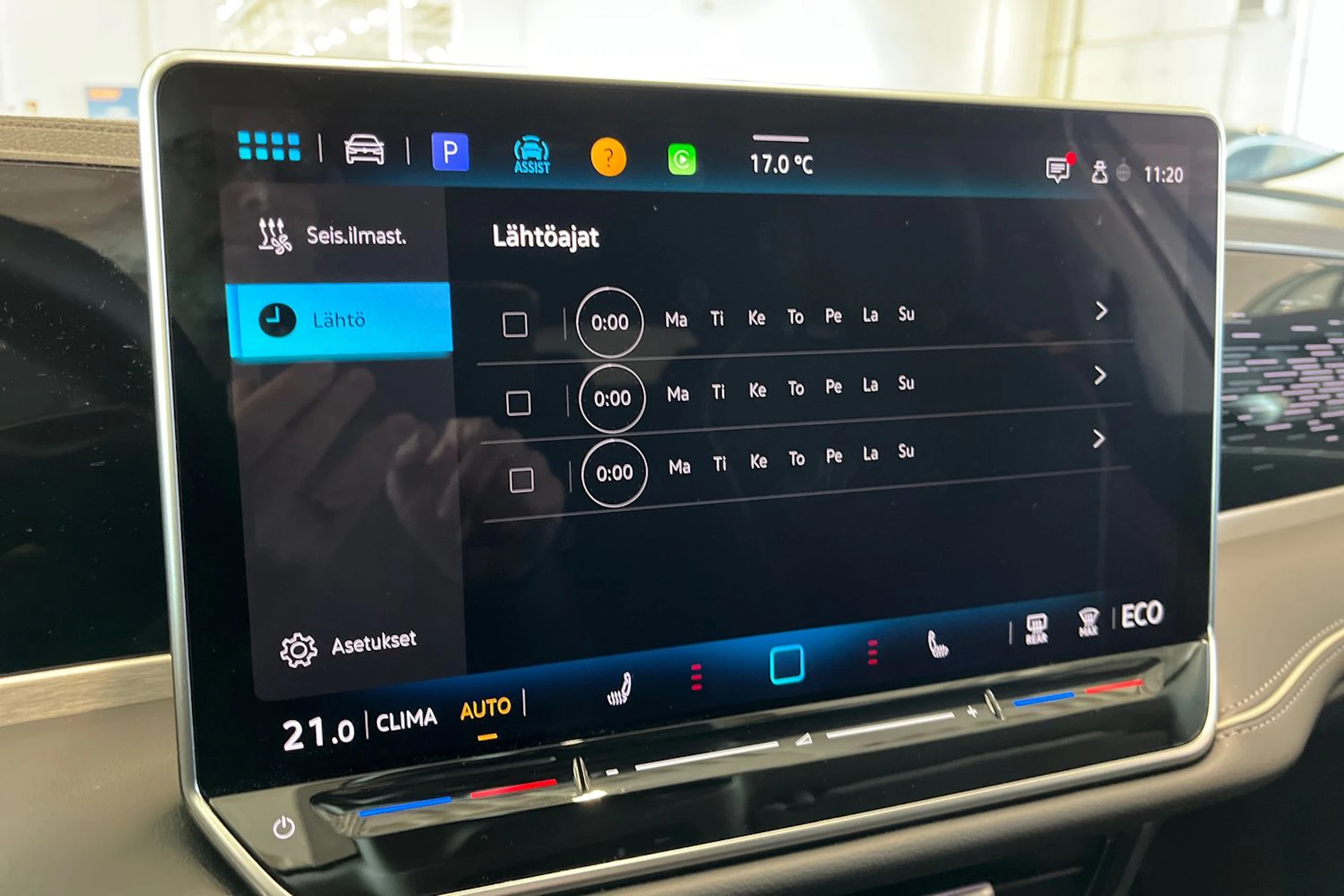 valkoinen Volkswagen Passat 2025 kuva 33.