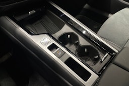 harmaa Volkswagen Passat 2024 kuva 19.