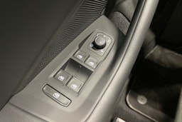 harmaa Volkswagen Passat 2024 kuva 23.