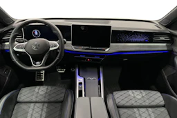 valkoinen Volkswagen Passat 2025 kuva 7.