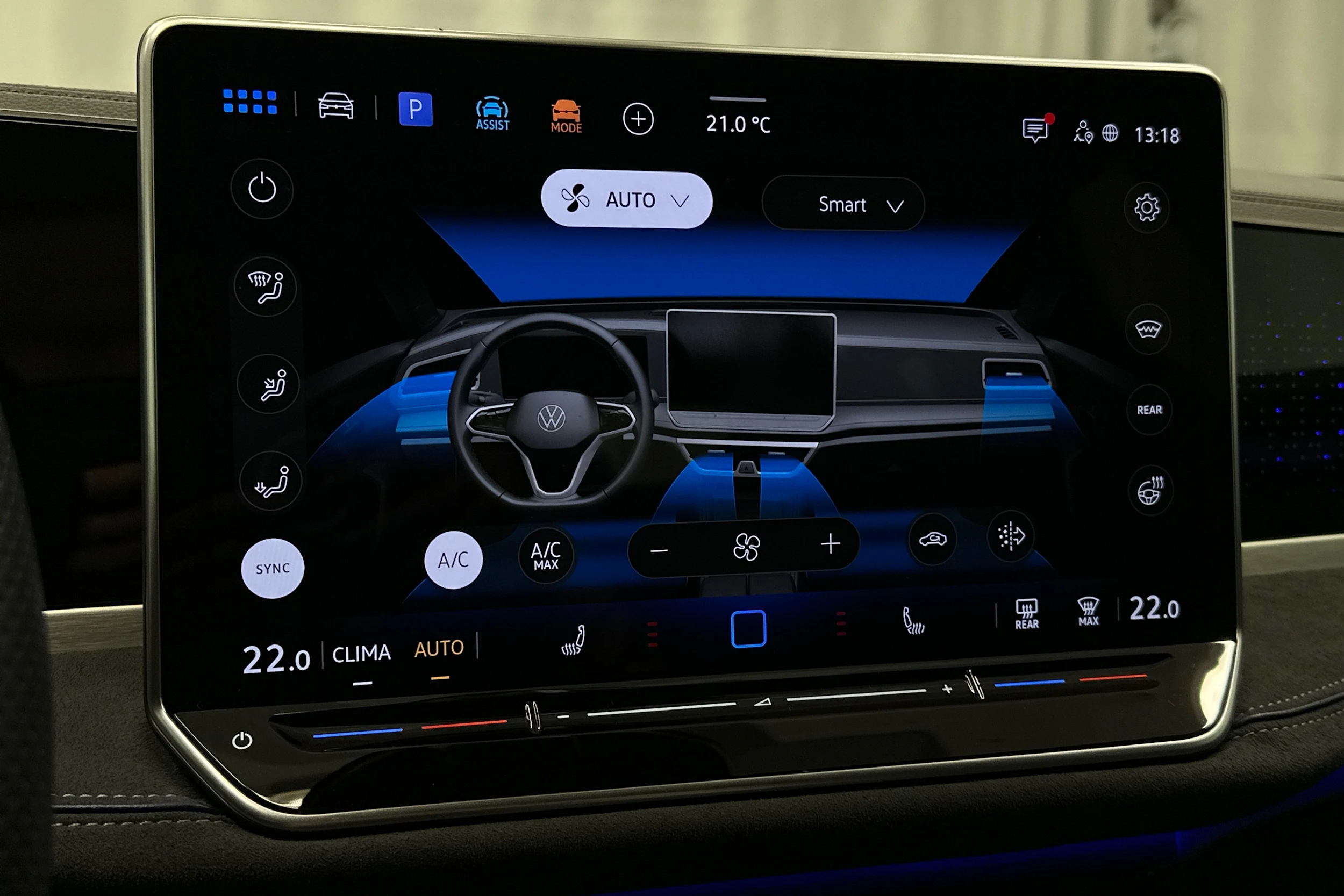 valkoinen Volkswagen Passat 2025 kuva 29.