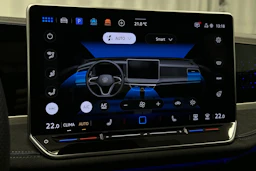 valkoinen Volkswagen Passat 2025 kuva 29.