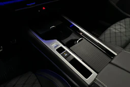 valkoinen Volkswagen Passat 2025 kuva 31.