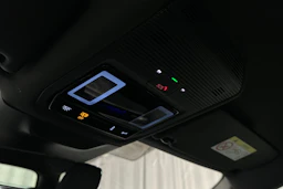 valkoinen Volkswagen Passat 2025 kuva 33.