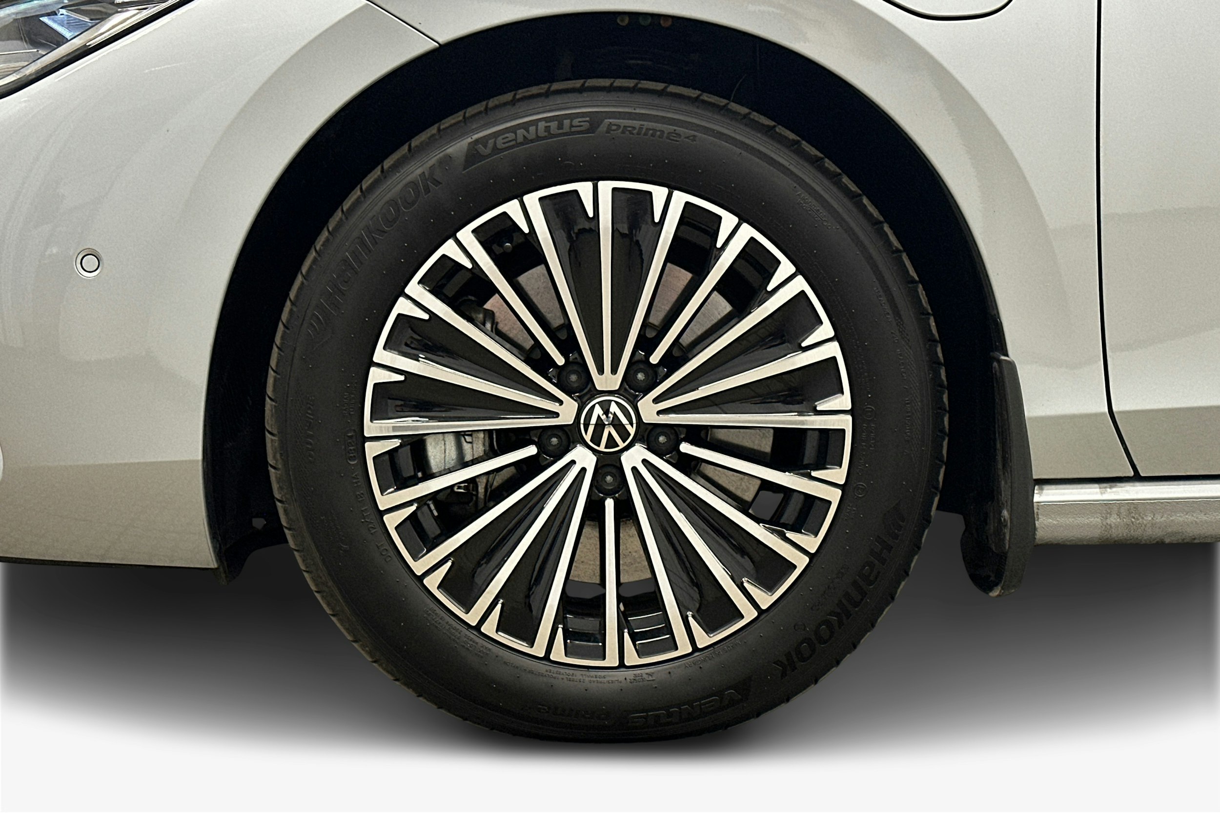 hopea Volkswagen Passat 2025 kuva 11.