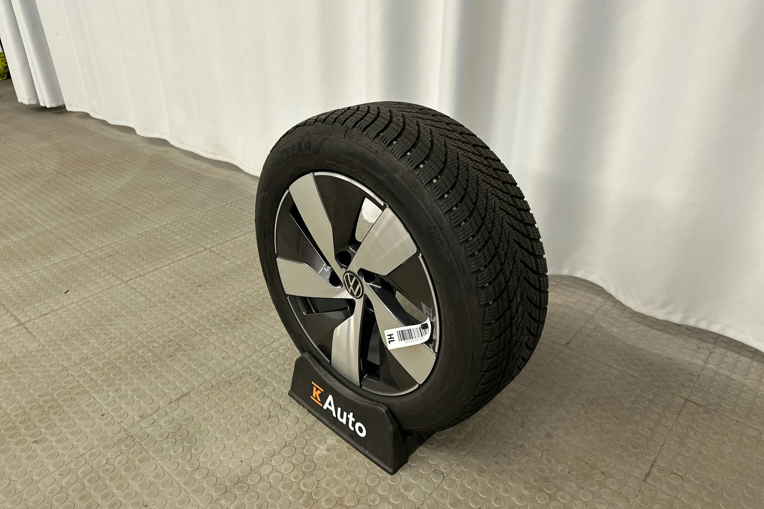 punainen Volkswagen Passat 2025 kuva 13.