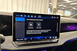 punainen Volkswagen Passat 2025 kuva 23.