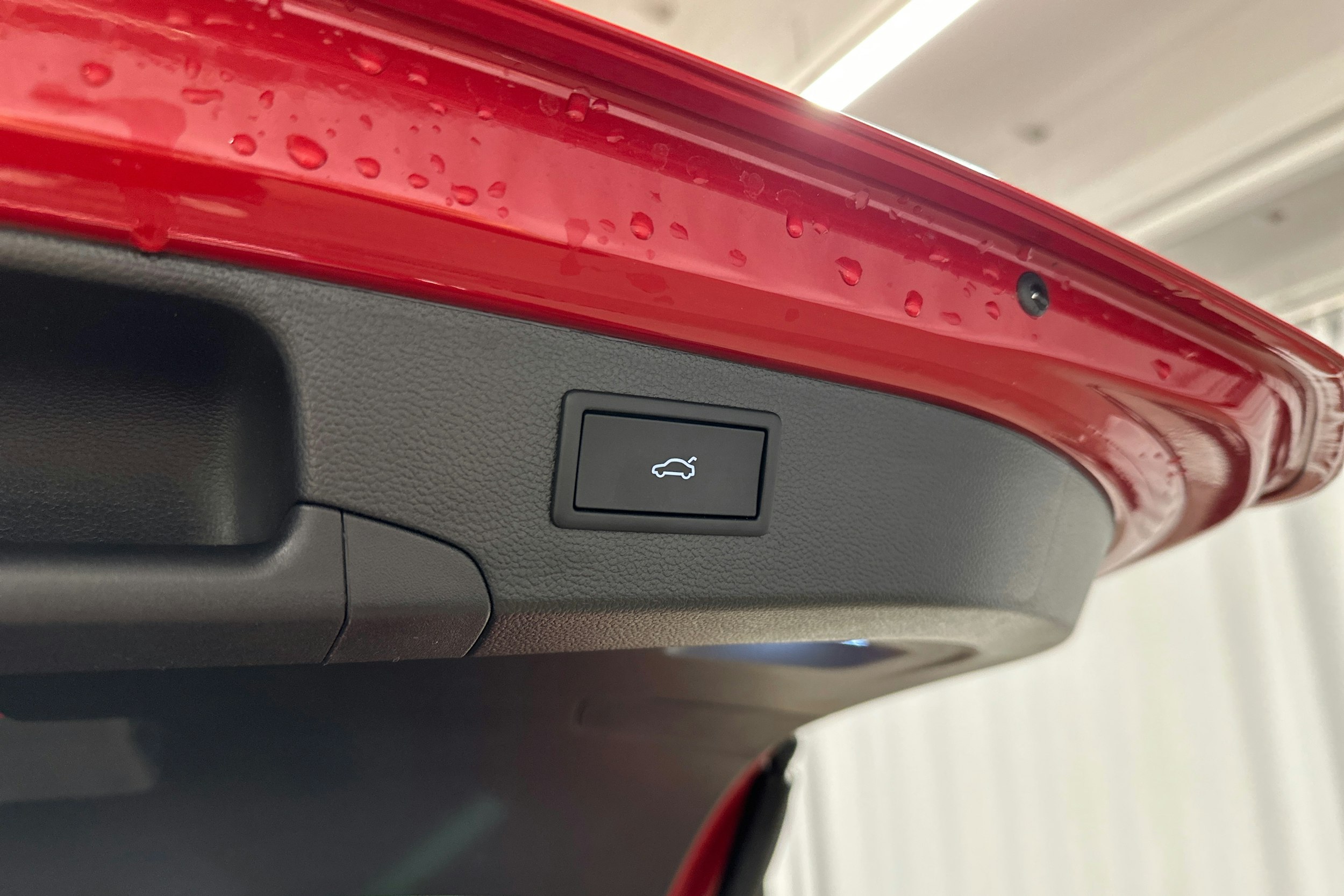 punainen Volkswagen Passat 2025 kuva 35.