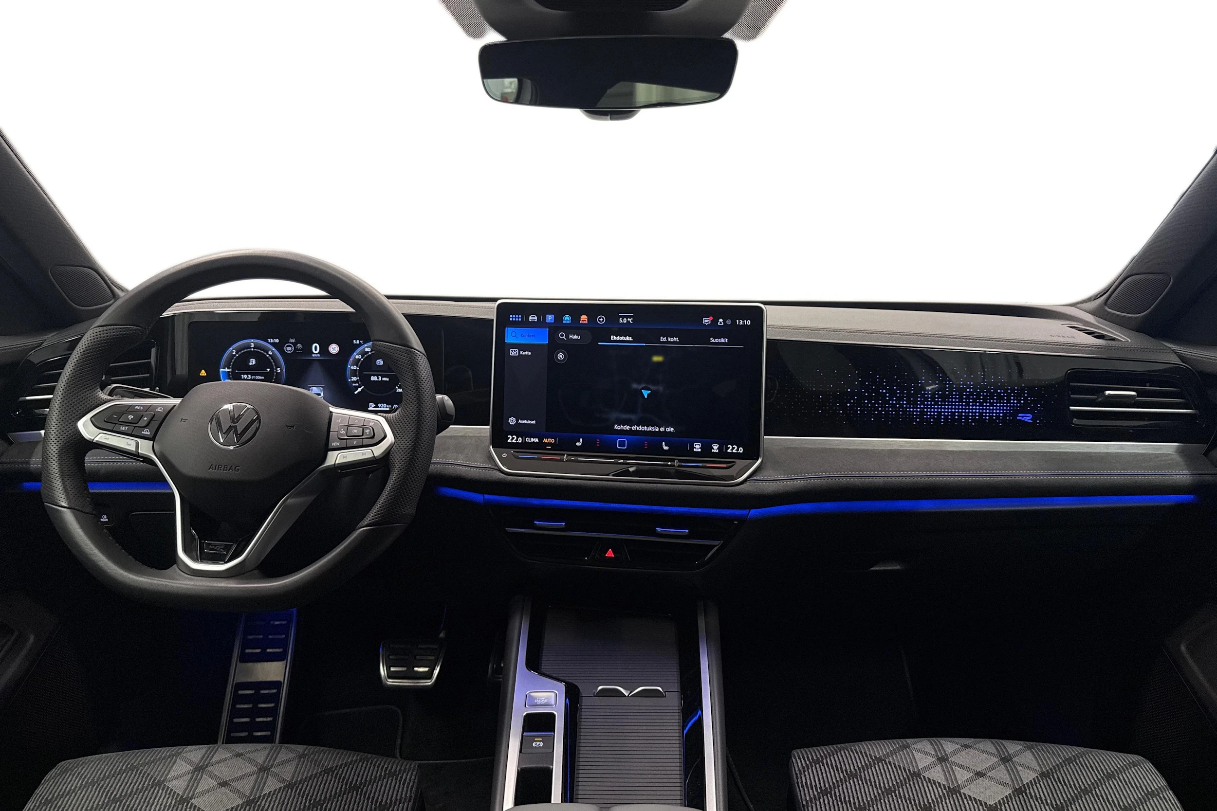 valkoinen Volkswagen Passat 2025 kuva 7.