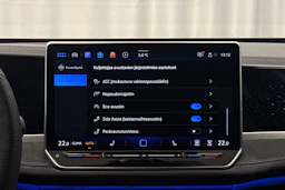 valkoinen Volkswagen Passat 2025 kuva 17.