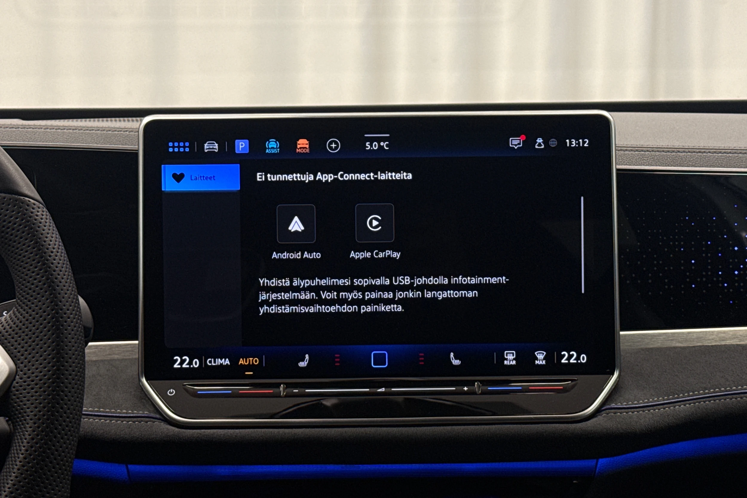 valkoinen Volkswagen Passat 2025 kuva 18.