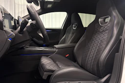 valkoinen Volkswagen Passat 2025 kuva 22.