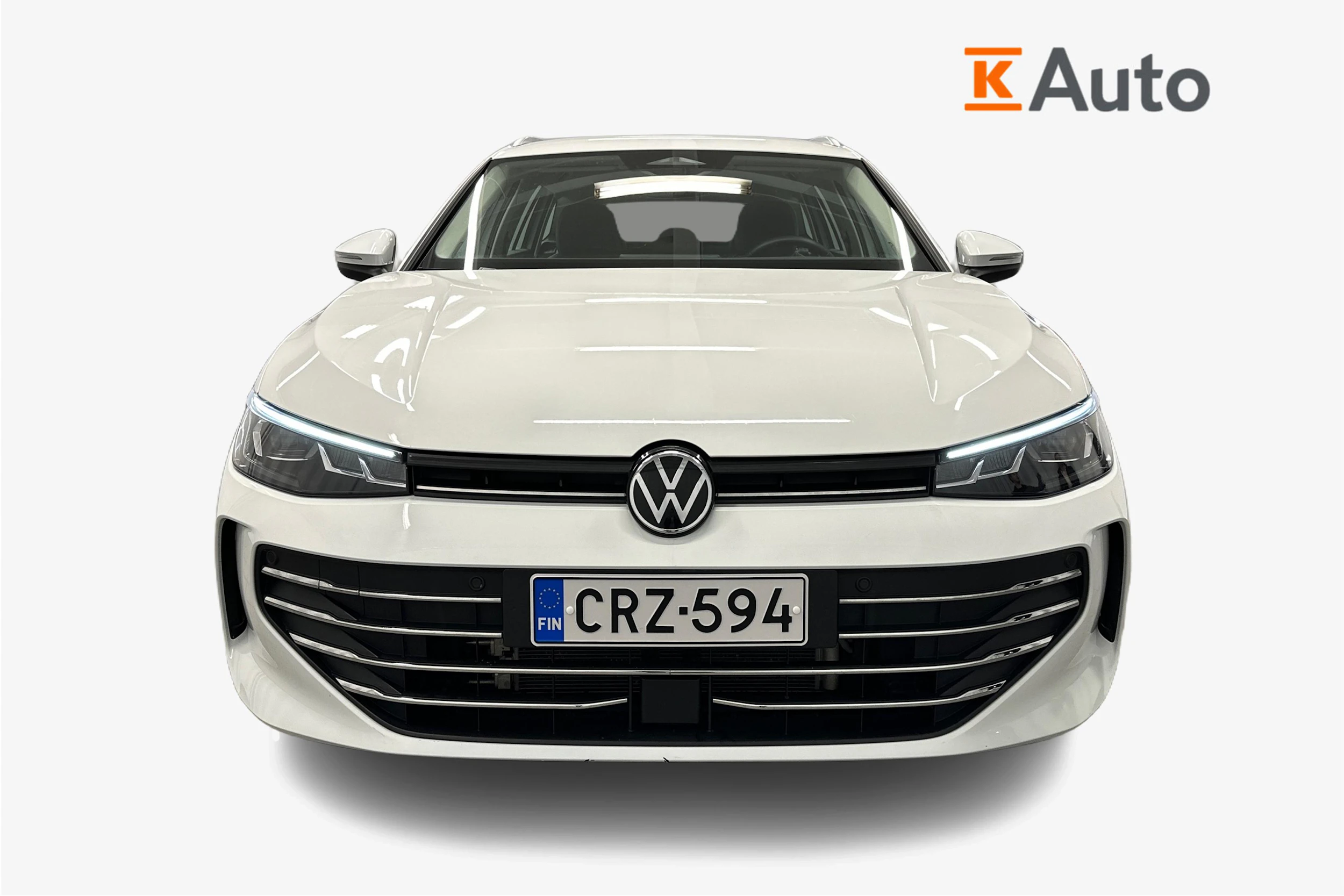 valkoinen Volkswagen Passat 2025 kuva 5.