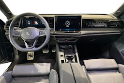 musta Volkswagen Passat 2025 kuva 7.