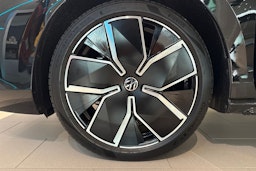 musta Volkswagen Passat 2025 kuva 10.