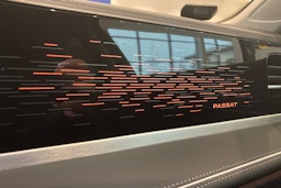 vihreä Volkswagen Passat 2025 kuva 17.