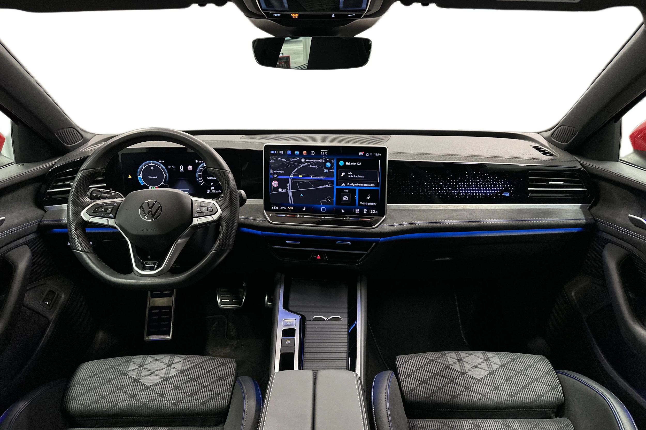 punainen Volkswagen Passat 2025 kuva 7.