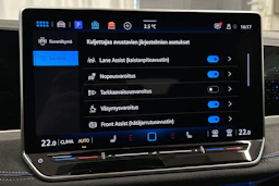 punainen Volkswagen Passat 2025 kuva 23.