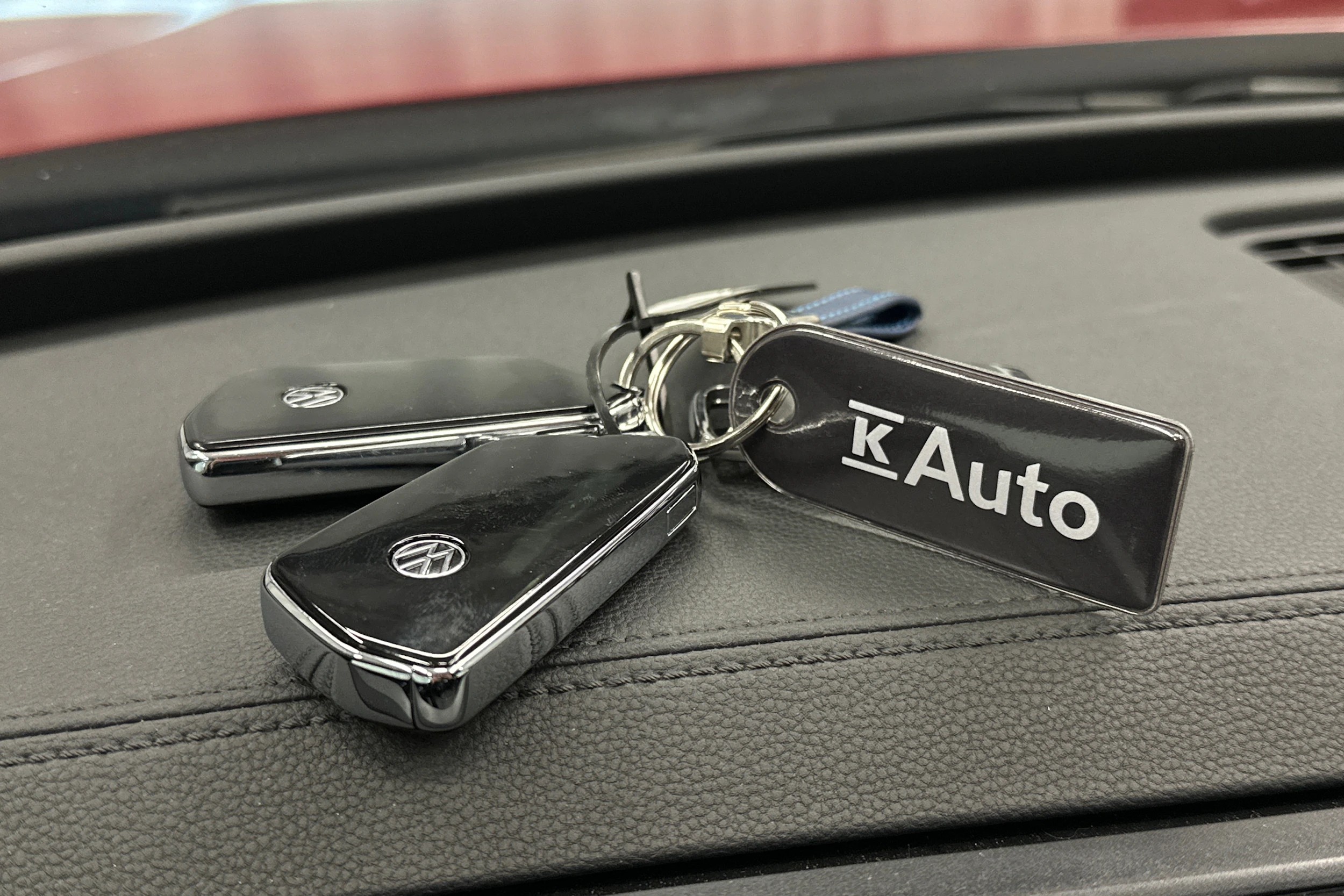punainen Volkswagen Passat 2025 kuva 29.