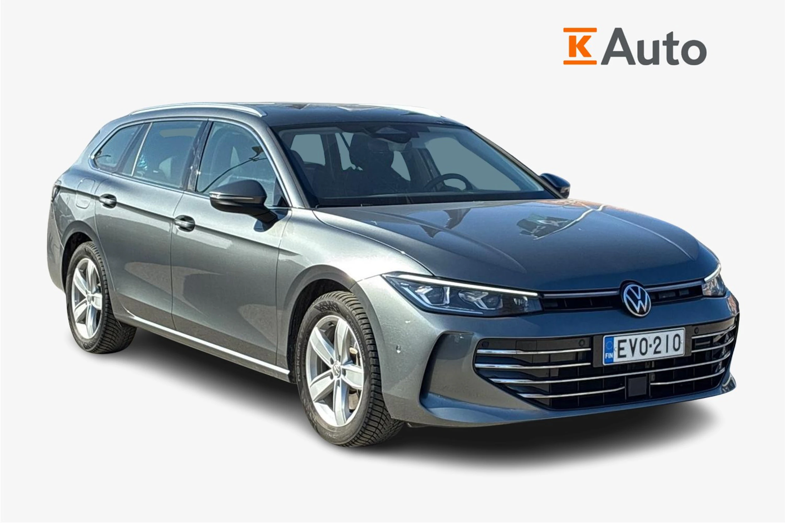 harmaa Volkswagen Passat 2025 kuva 1.