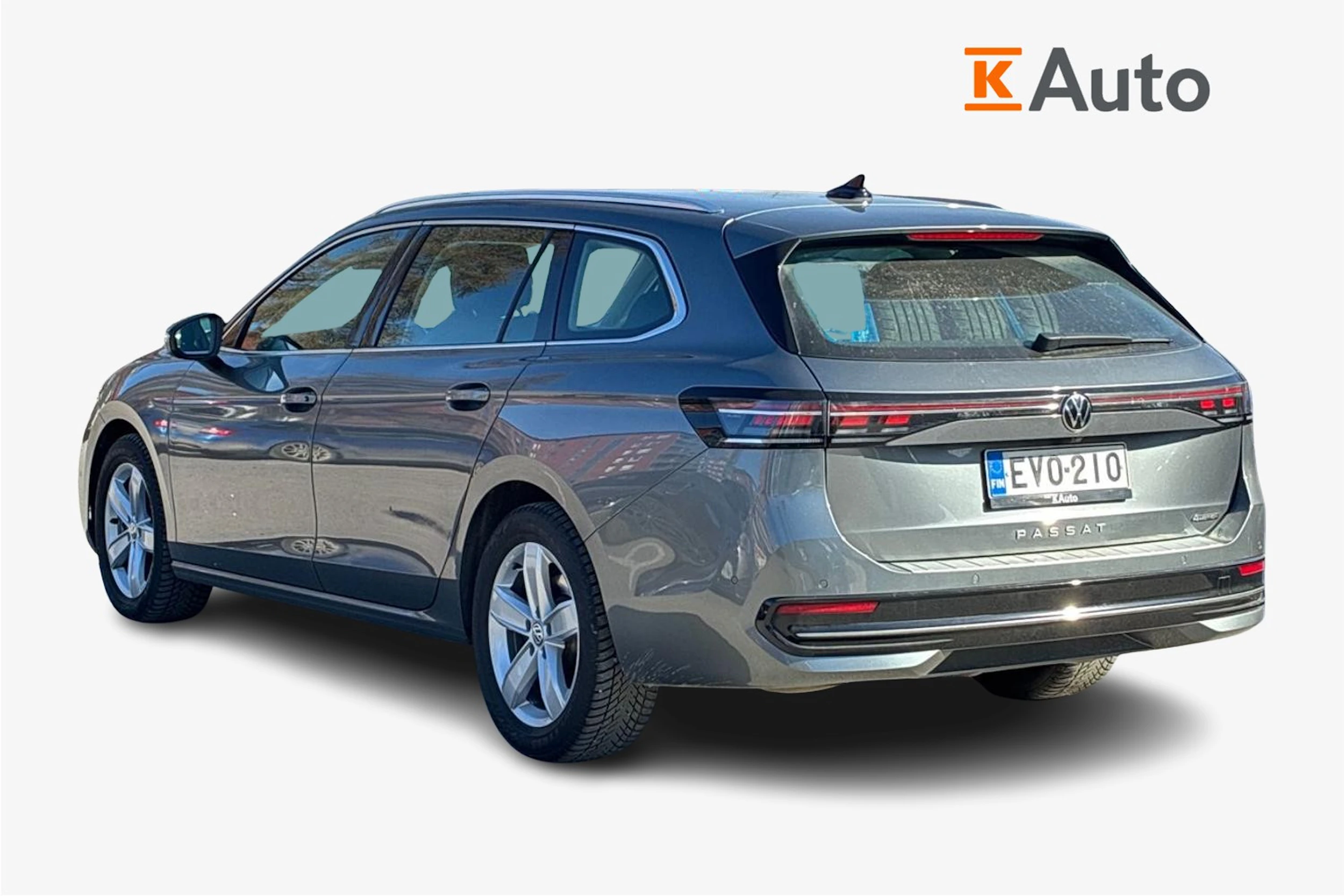 harmaa Volkswagen Passat 2025 kuva 2.