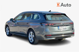 harmaa Volkswagen Passat 2025 kuva 2.