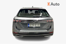 harmaa Volkswagen Passat 2025 kuva 4.