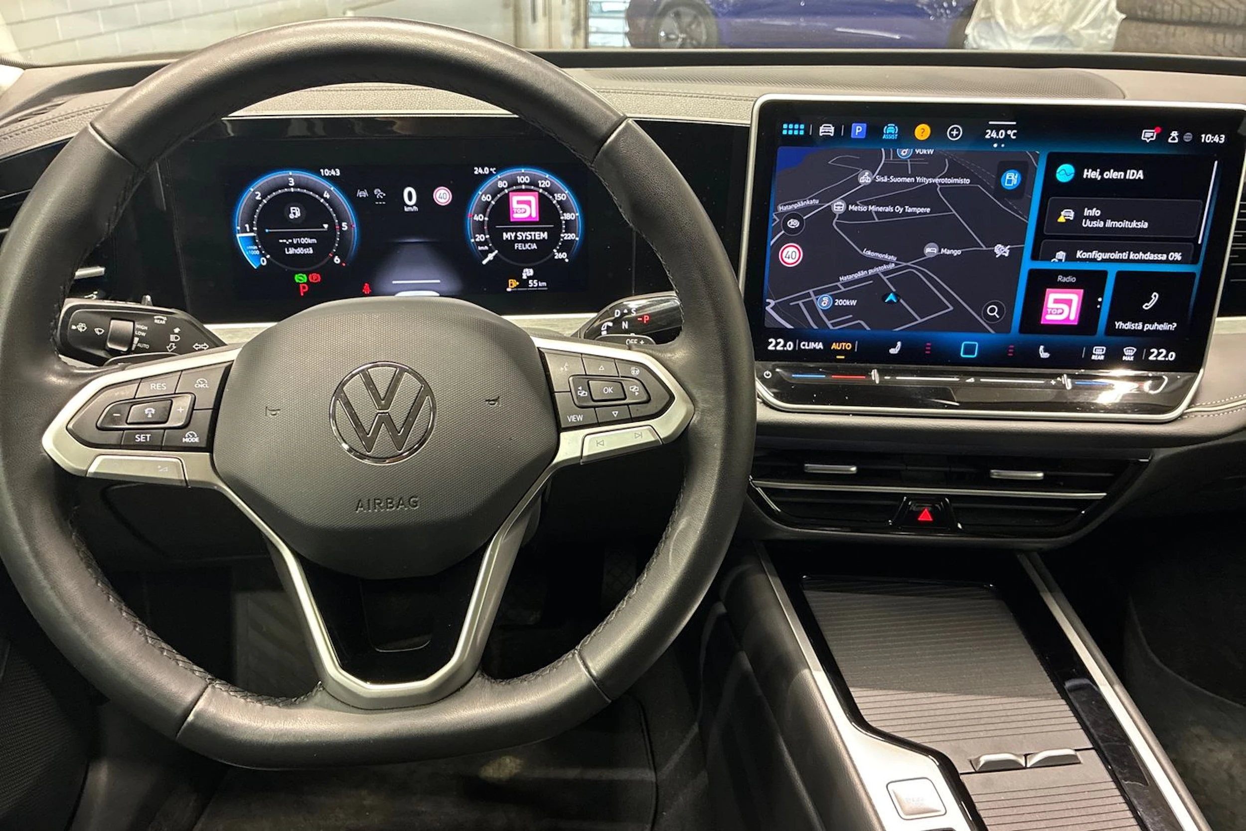 harmaa Volkswagen Passat 2025 kuva 15.
