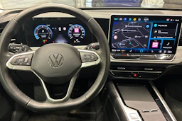 harmaa Volkswagen Passat 2025 kuva 15.