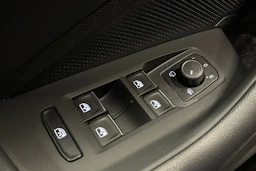 harmaa Volkswagen Passat 2025 kuva 21.