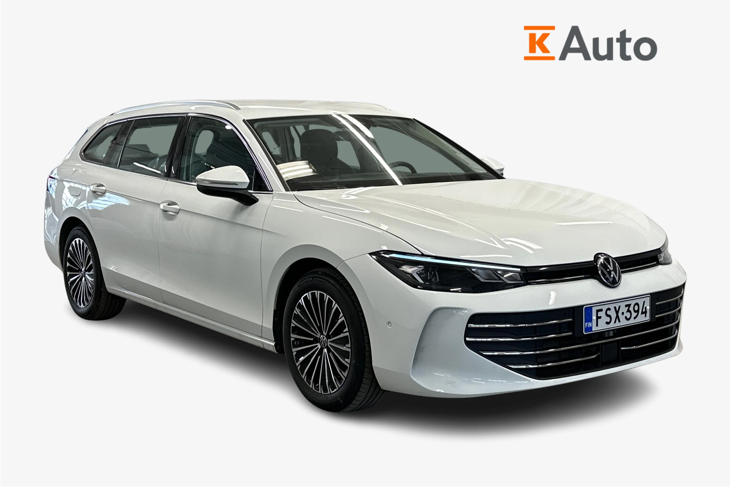 valkoinen Volkswagen Passat 2025 kuva 1.