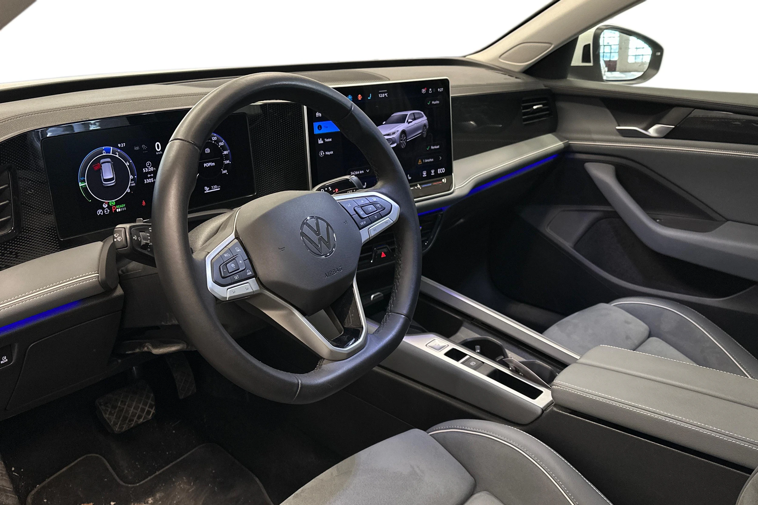 valkoinen Volkswagen Passat 2025 kuva 3.