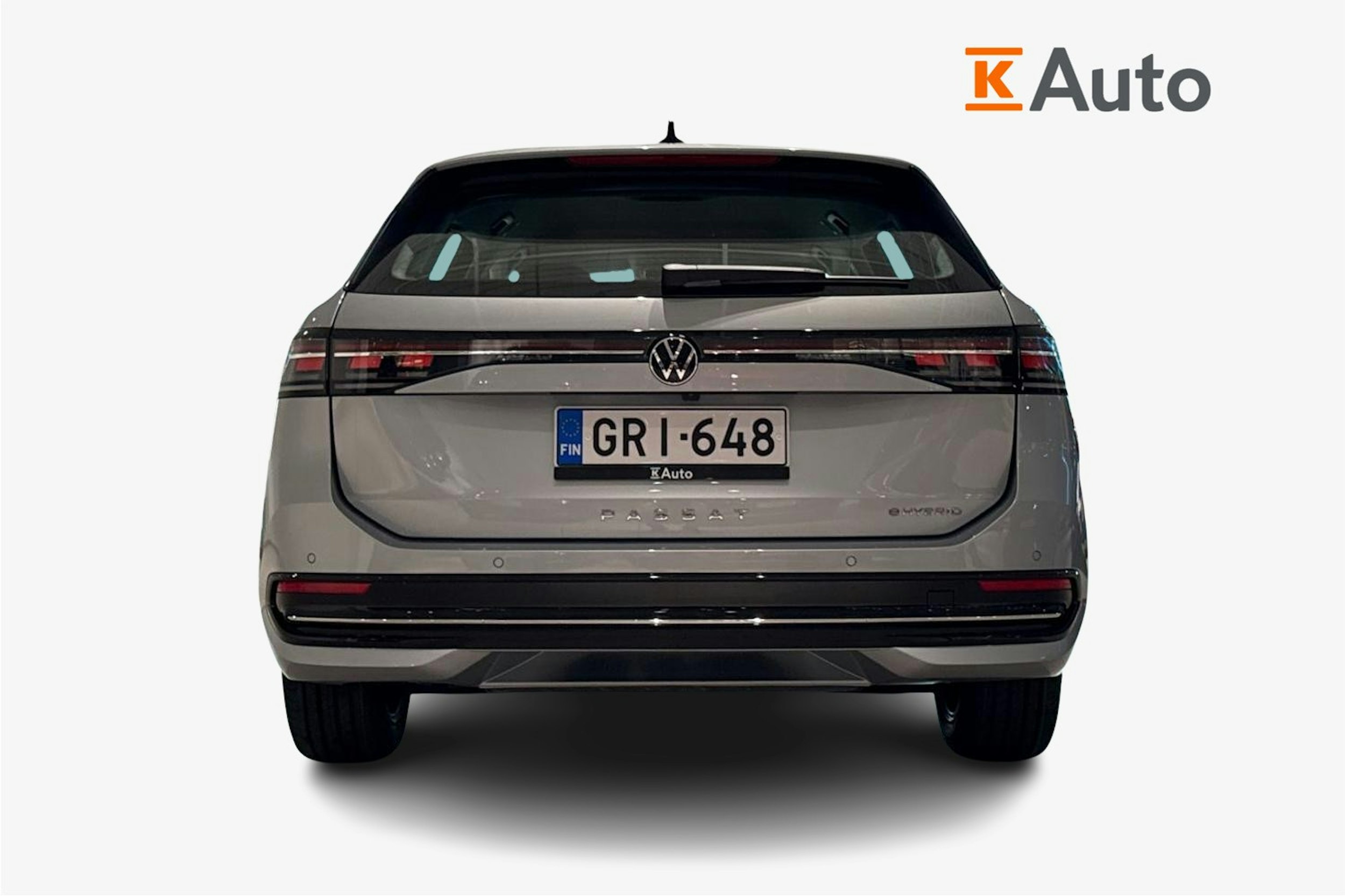 harmaa Volkswagen Passat 2025 kuva 3.