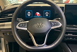 harmaa Volkswagen Passat 2025 kuva 15.