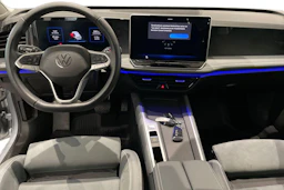 Harmaa Volkswagen PASSAT 2025 kuva 7.