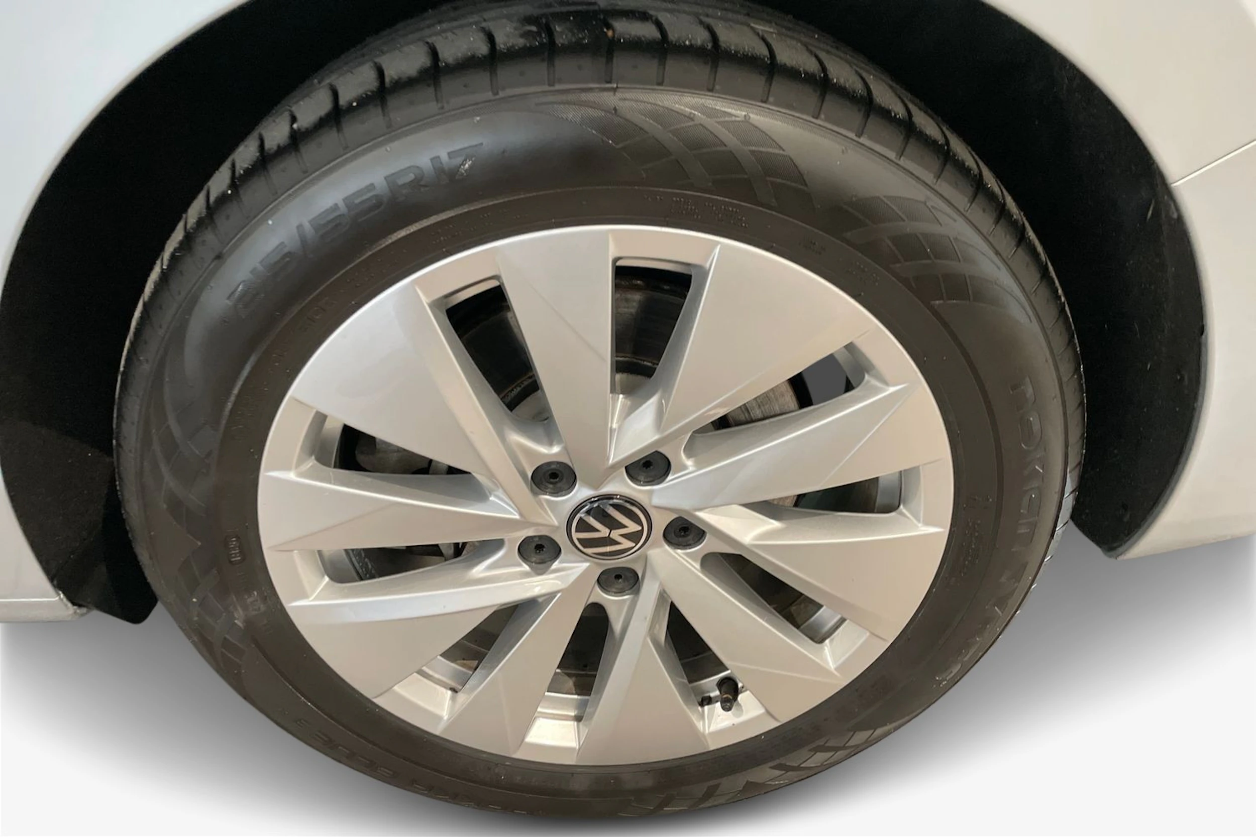 Harmaa Volkswagen PASSAT 2025 kuva 9.
