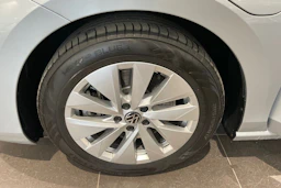 Harmaa Volkswagen PASSAT 2025 kuva 10.