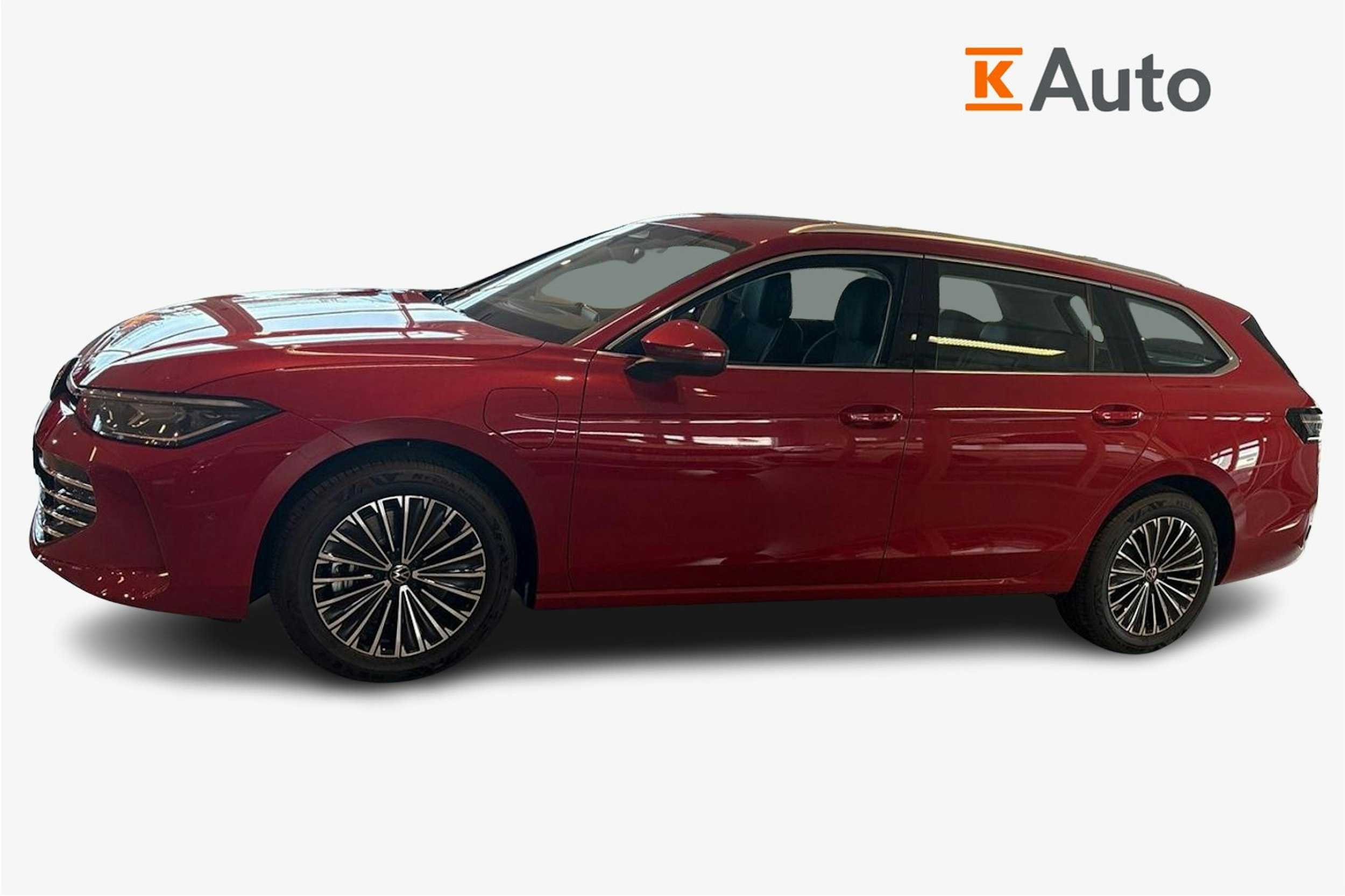 punainen Volkswagen Passat 2025 kuva 5.