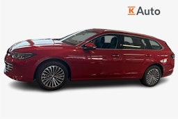 punainen Volkswagen Passat 2025 kuva 5.