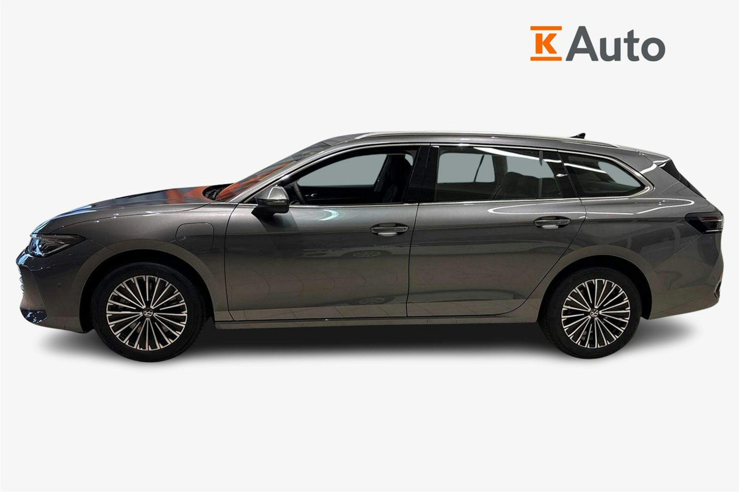 harmaa Volkswagen Passat 2025 kuva 5.