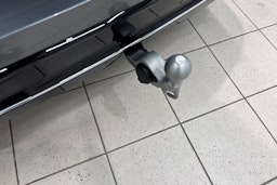 harmaa Volkswagen Passat 2025 kuva 11.