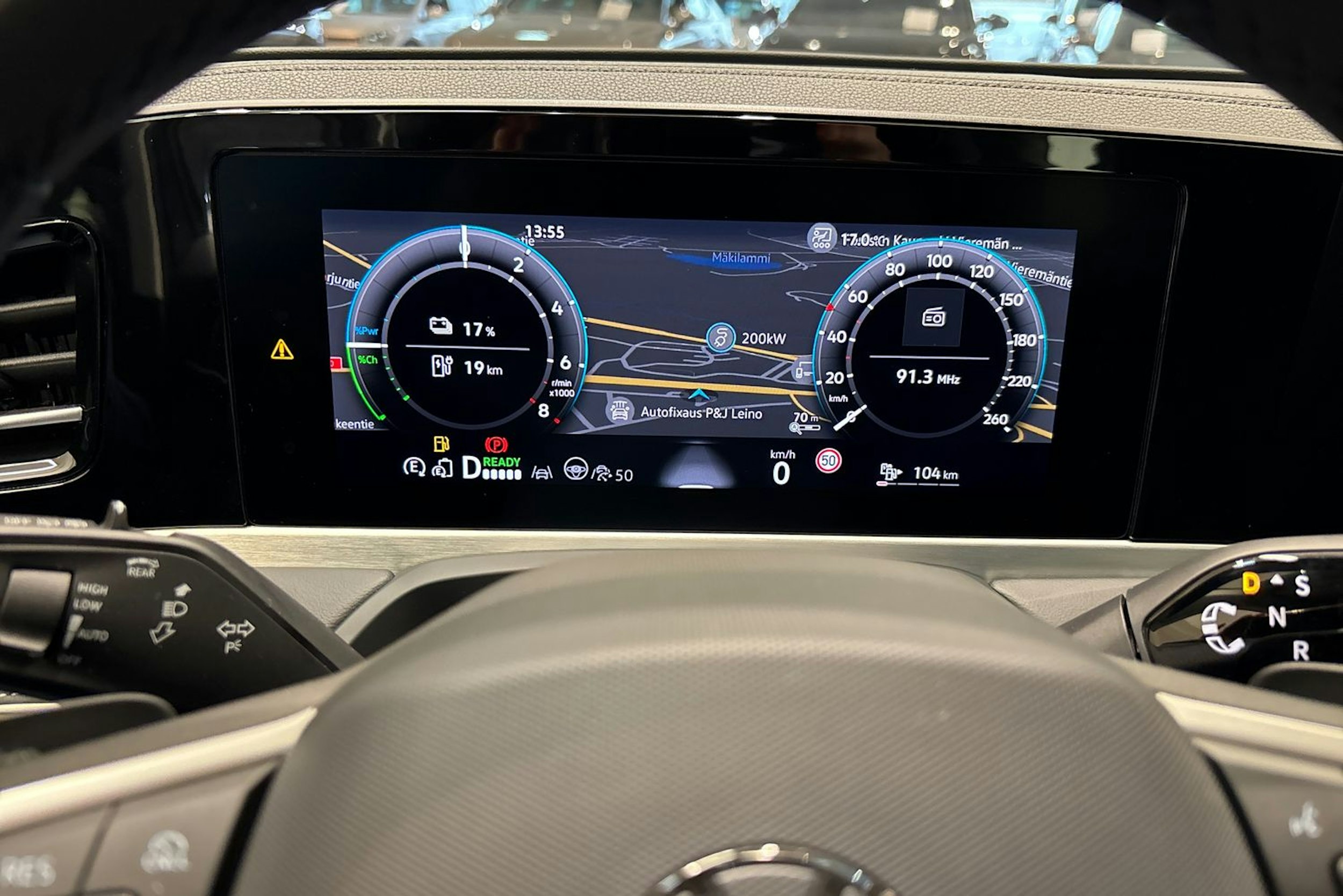 harmaa Volkswagen Passat 2025 kuva 12.