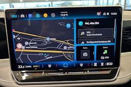 harmaa Volkswagen Passat 2025 kuva 16.