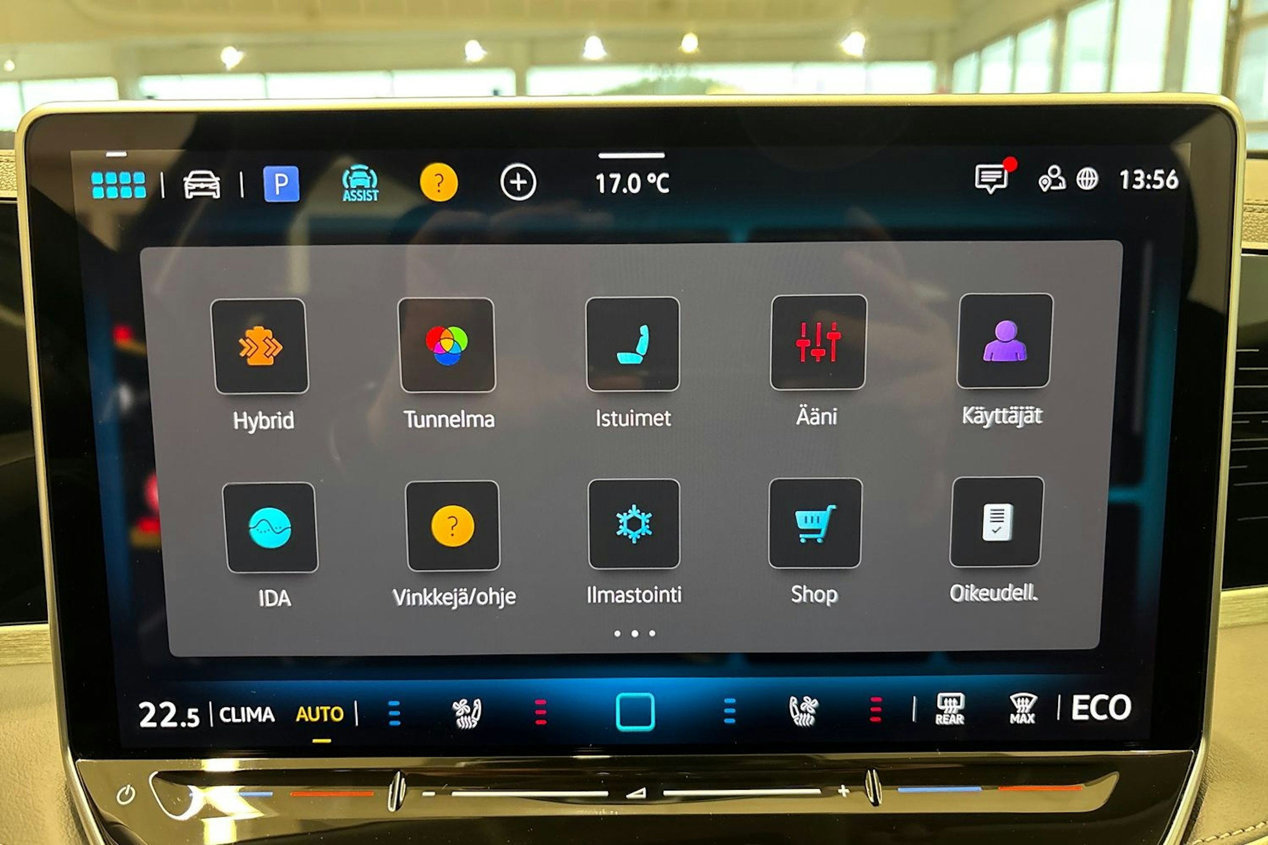 harmaa Volkswagen Passat 2025 kuva 19.