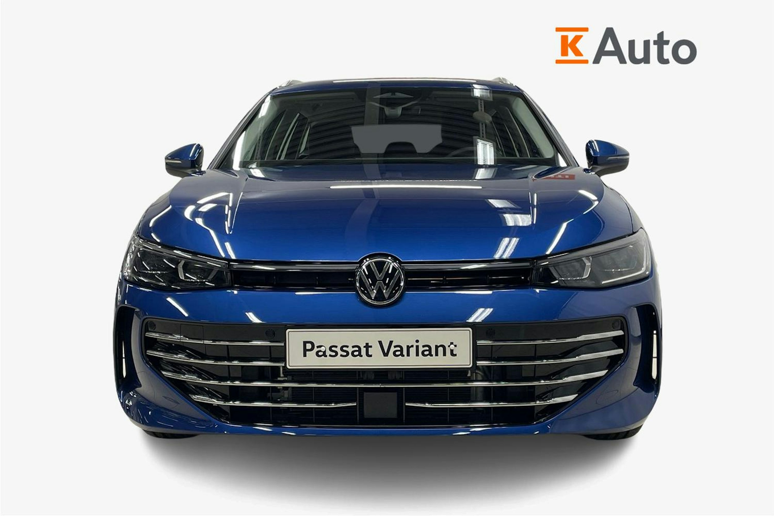 sininen Volkswagen Passat 2025 kuva 4.