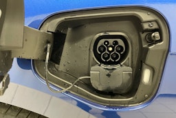 sininen Volkswagen Passat 2025 kuva 10.