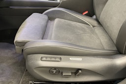 sininen Volkswagen Passat 2025 kuva 13.