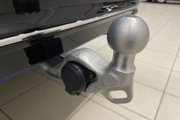 sininen Volkswagen Passat 2025 kuva 15.