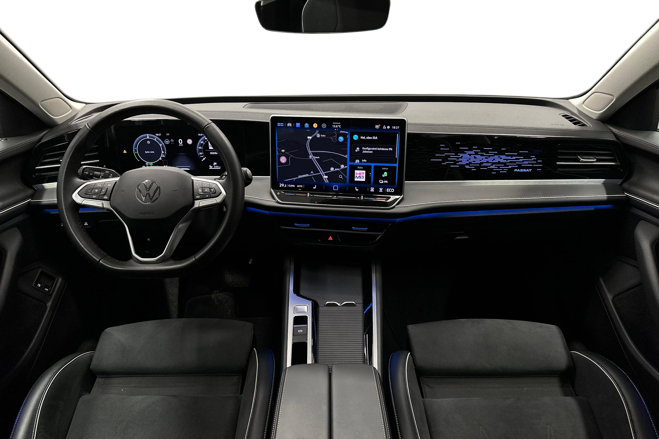 harmaa Volkswagen Passat 2025 kuva 9.