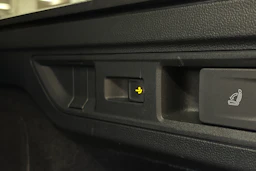 harmaa Volkswagen Passat 2025 kuva 17.